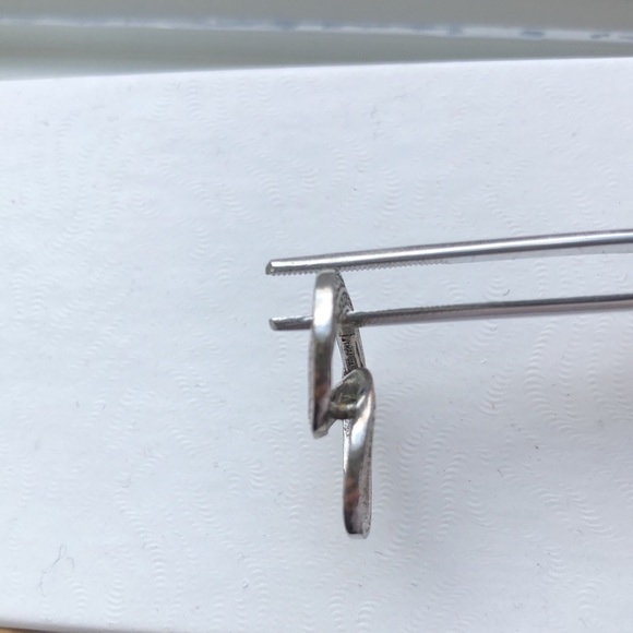 silver plated single heart pendant - Picture 5 of 9